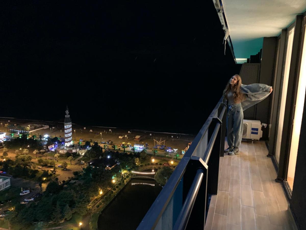 Luxury Studio With Ocean View Батуми Екстериор снимка